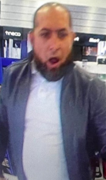 Photo of male suspect