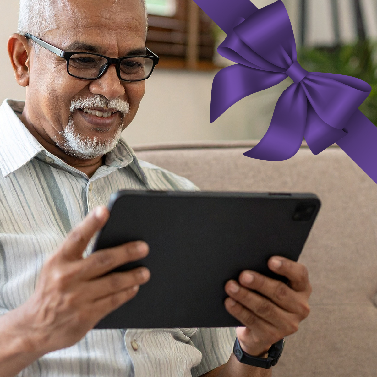 Man using tablet