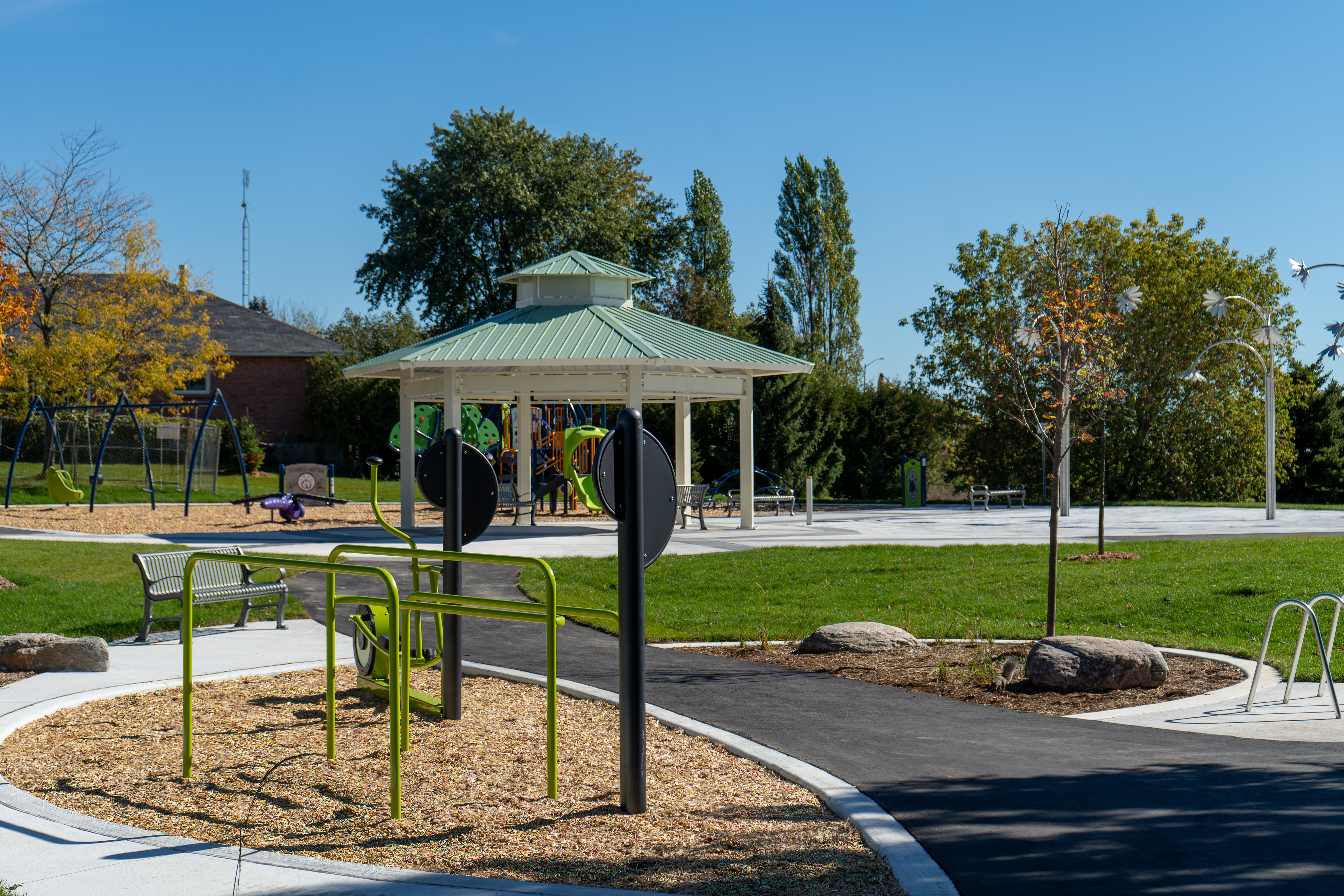 Outdoor fitness equipment and rest area