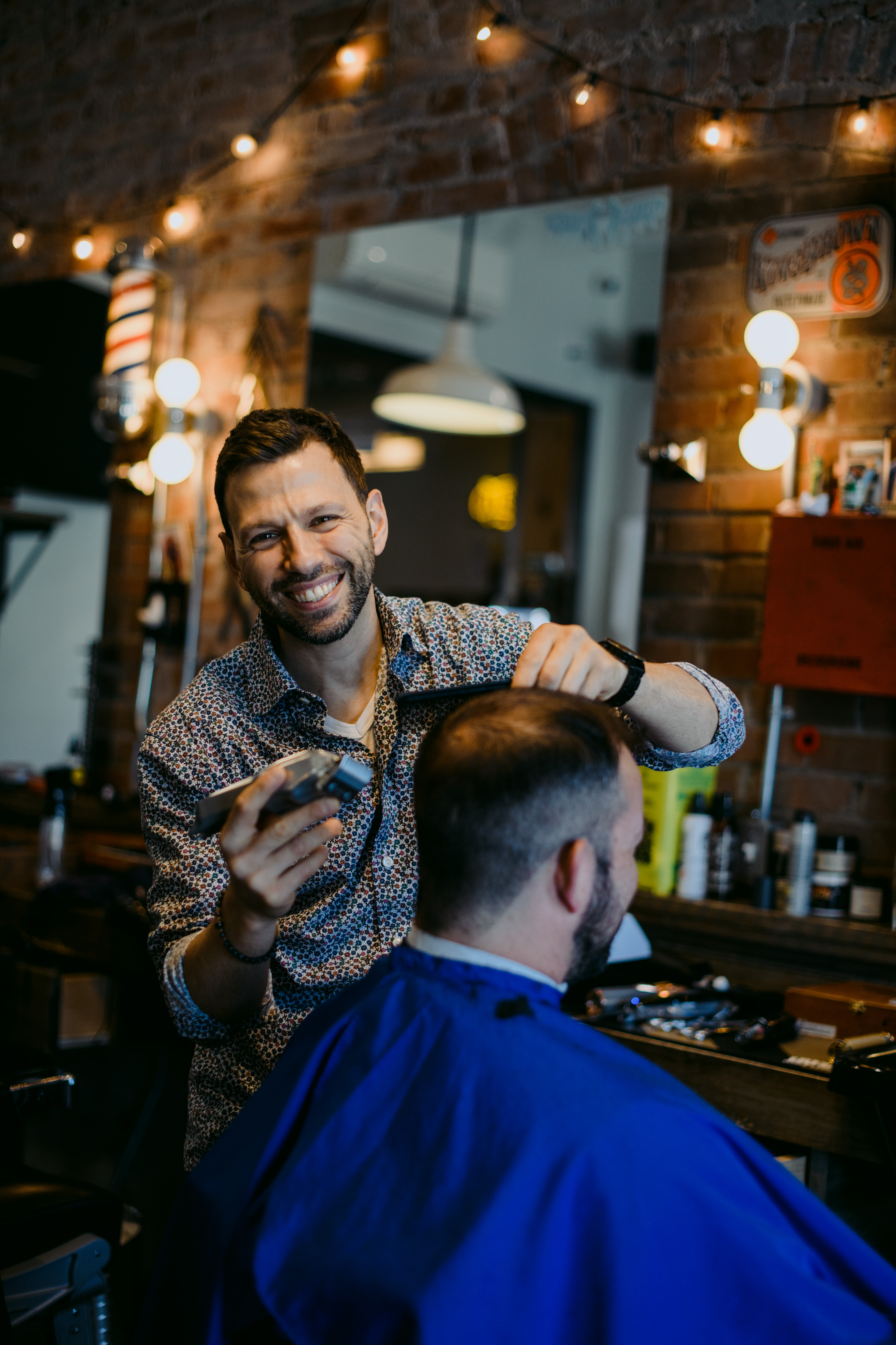 Johnny Cuts Barbershop