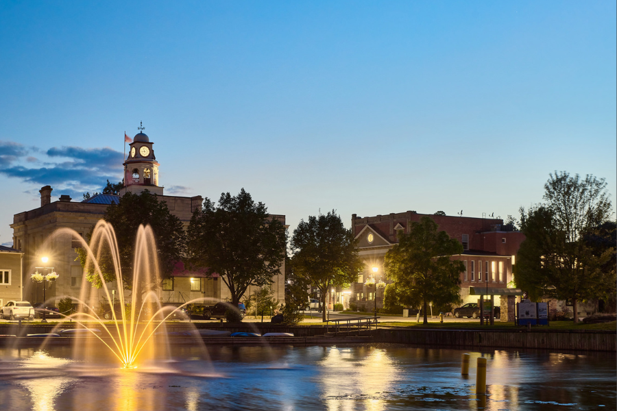 Fountain in Tay Basin at night with Town Hall clocktower lit in the background