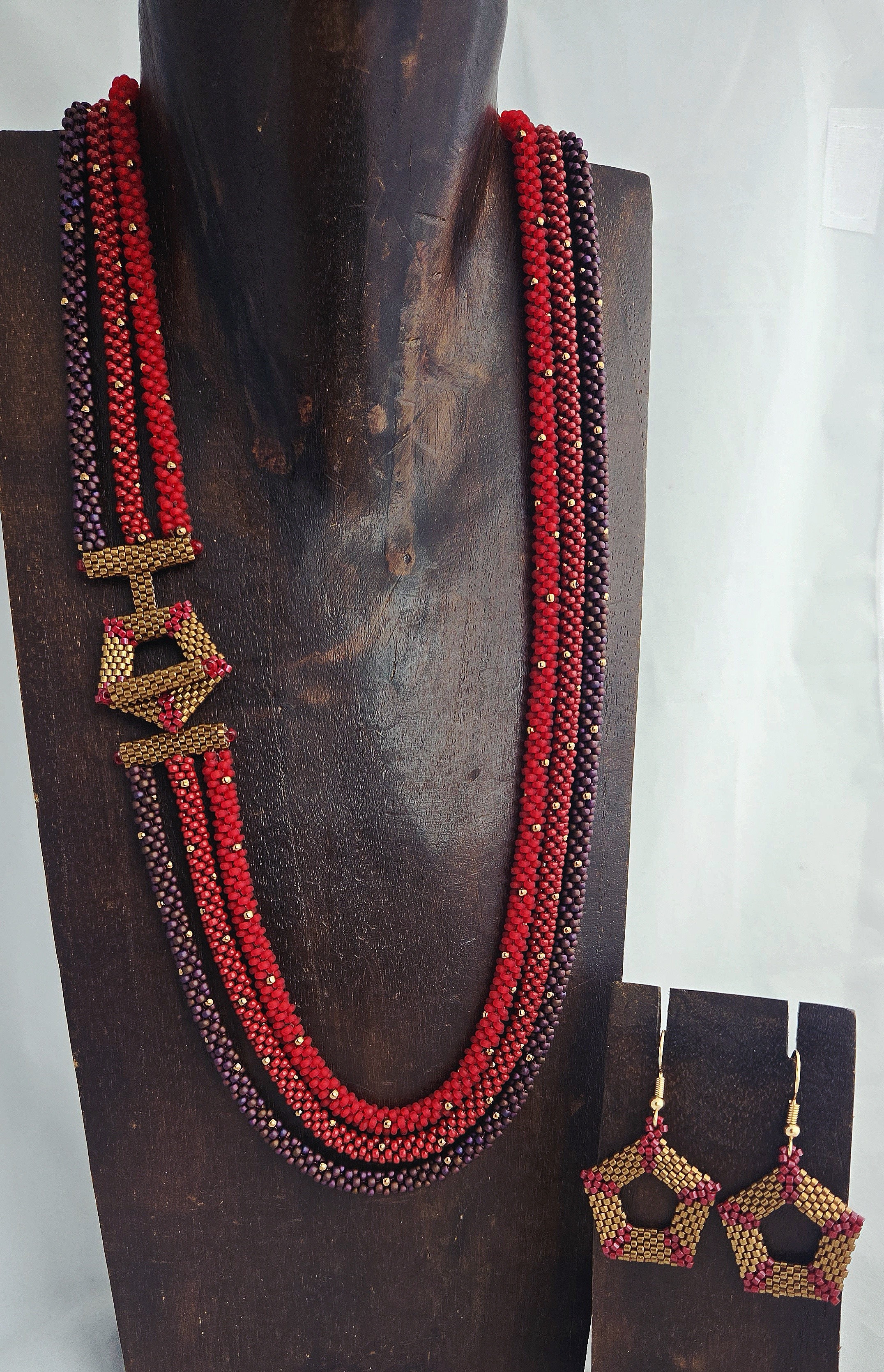 Beaded necklace and matching earrings