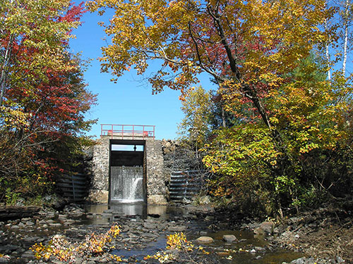 Lingham Lake Dam